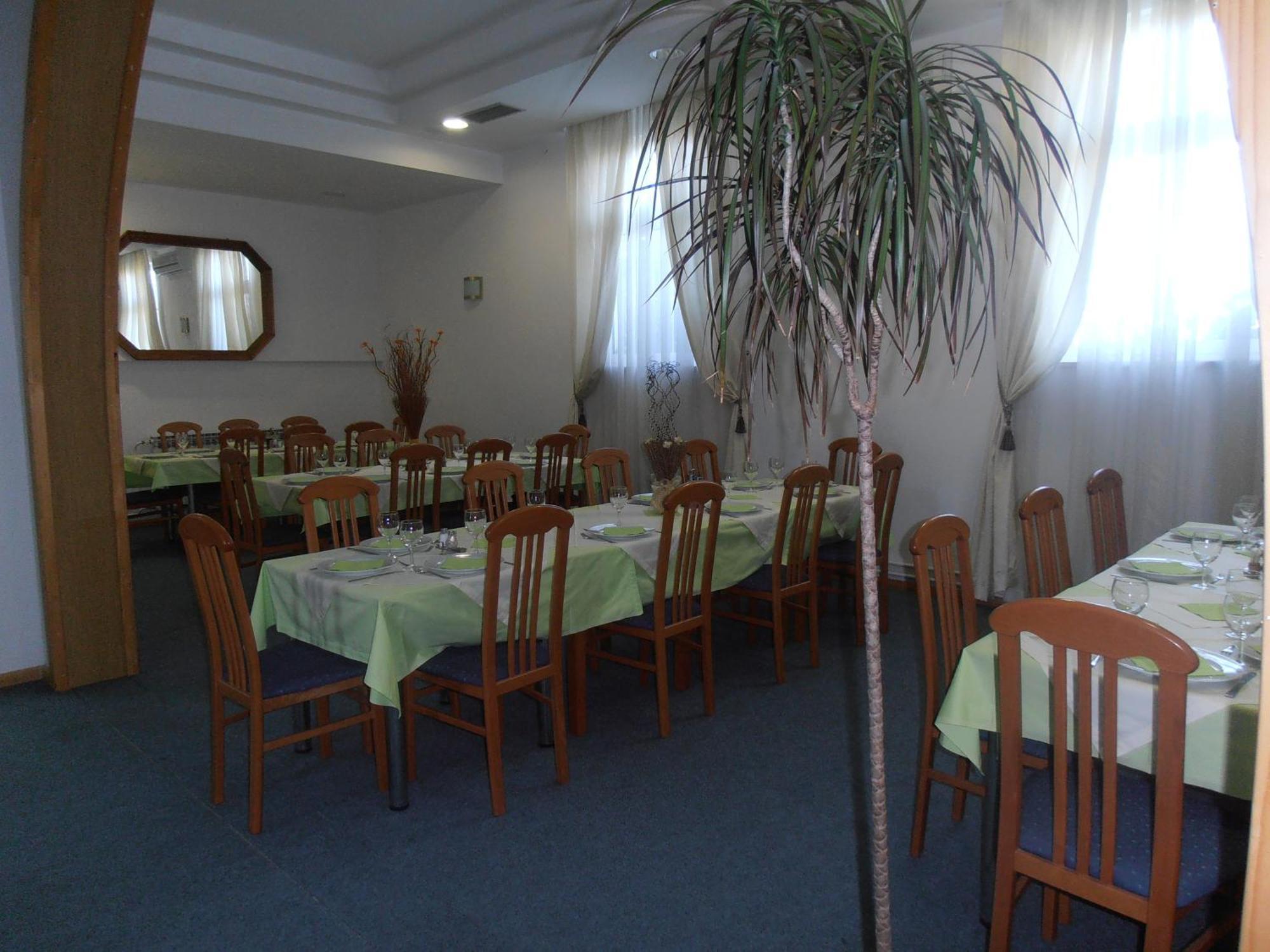 Hotel Metković מראה חיצוני תמונה