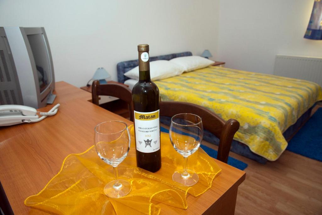 Hotel Metković מראה חיצוני תמונה